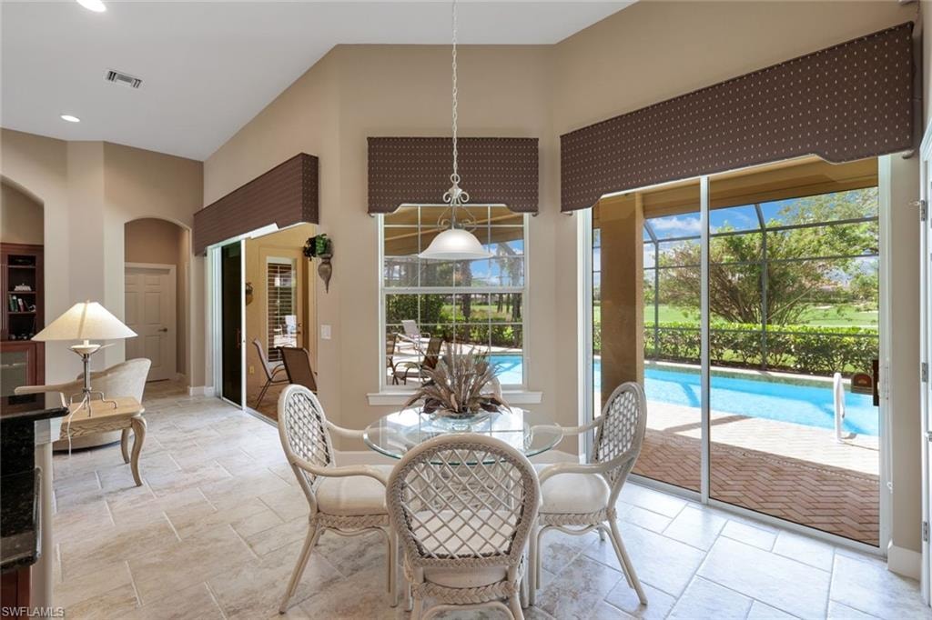 Breakfast room