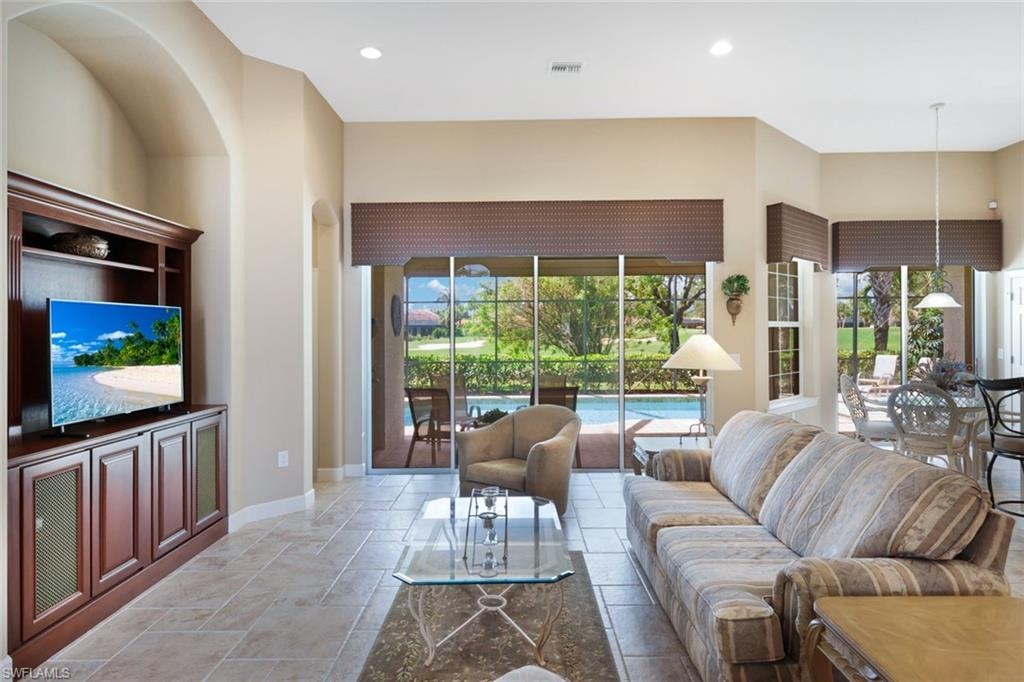 12118 Wicklow LN photo 7