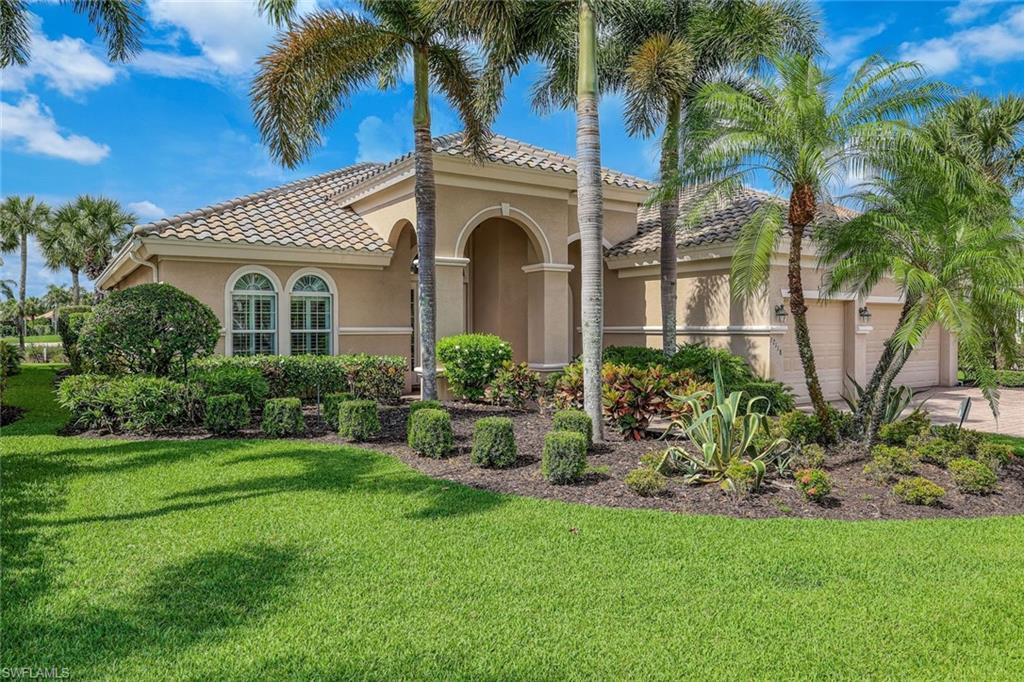 Attached 3 car garage