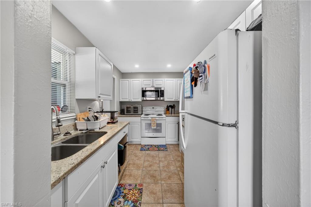 2992 Lafayette ST photo 6