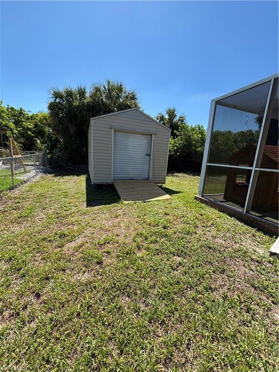419 Naples AVE S photo 21