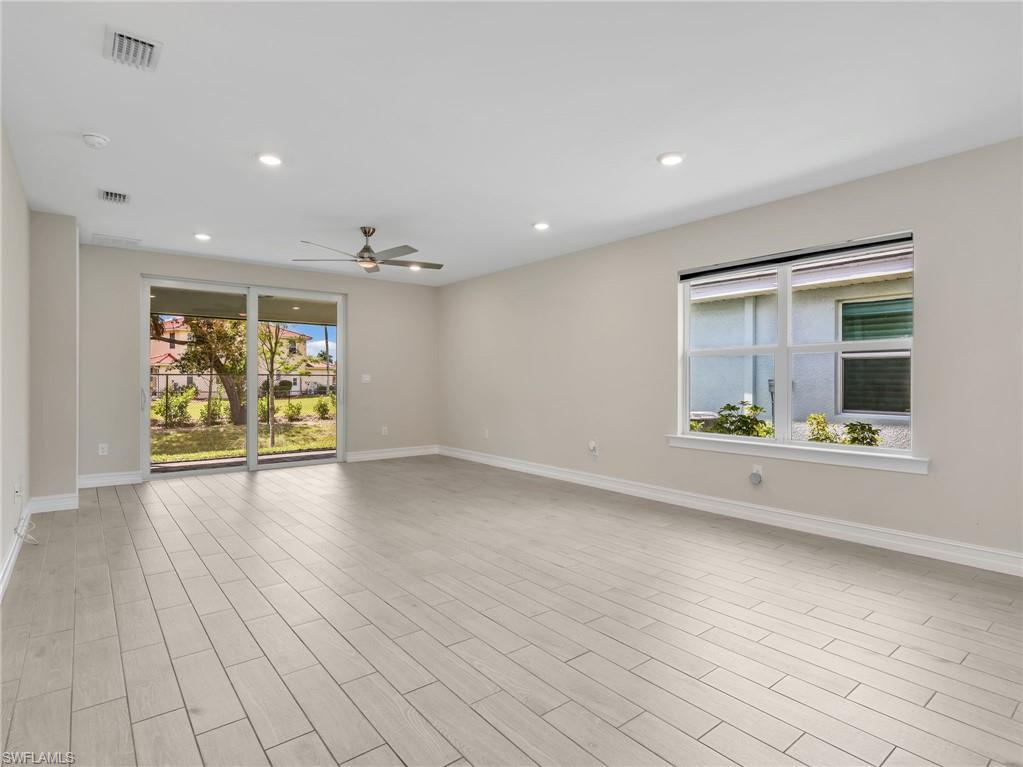 21904 Milan Villas LN photo 6