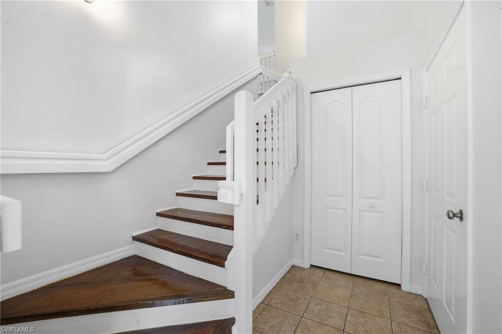 Entry Landing with stairs to main living level