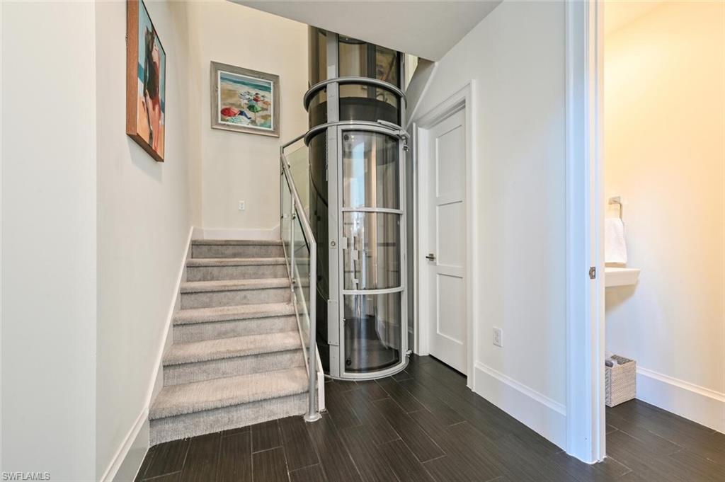 Stairway/Elevator