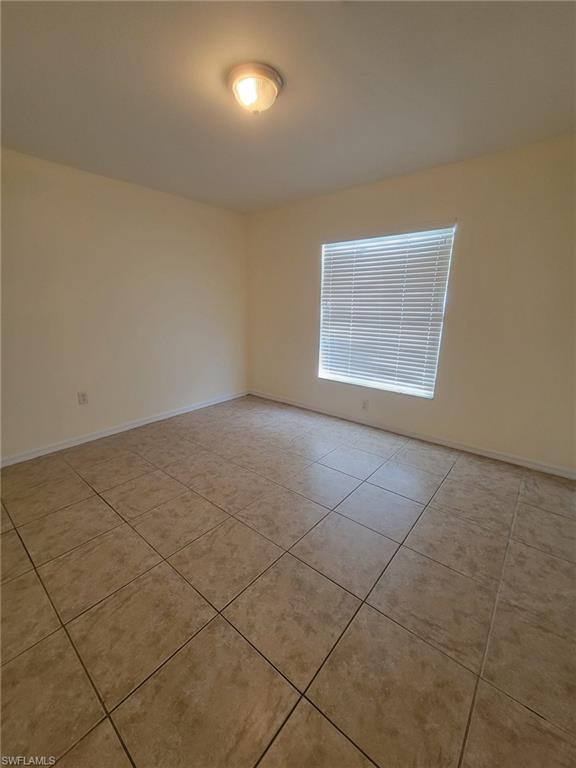 8071 Liriope LOOP photo 9