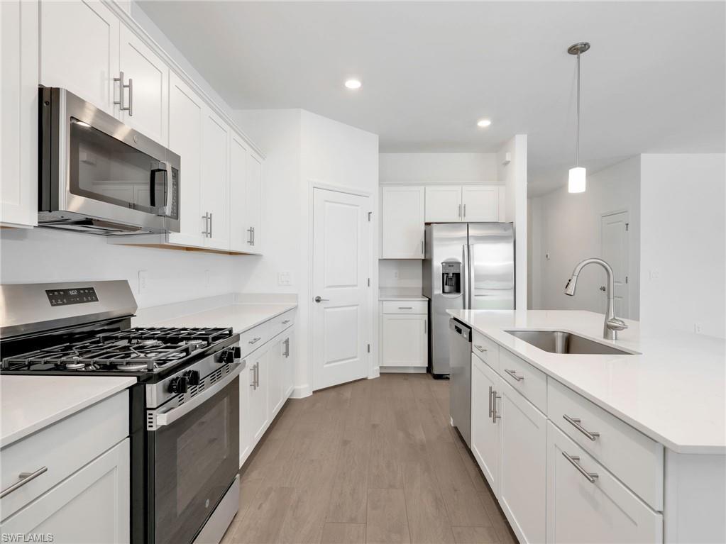19228 Gentry PL photo 12