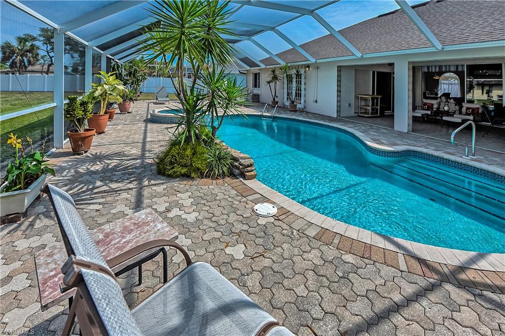 10839 Sea Coral CT