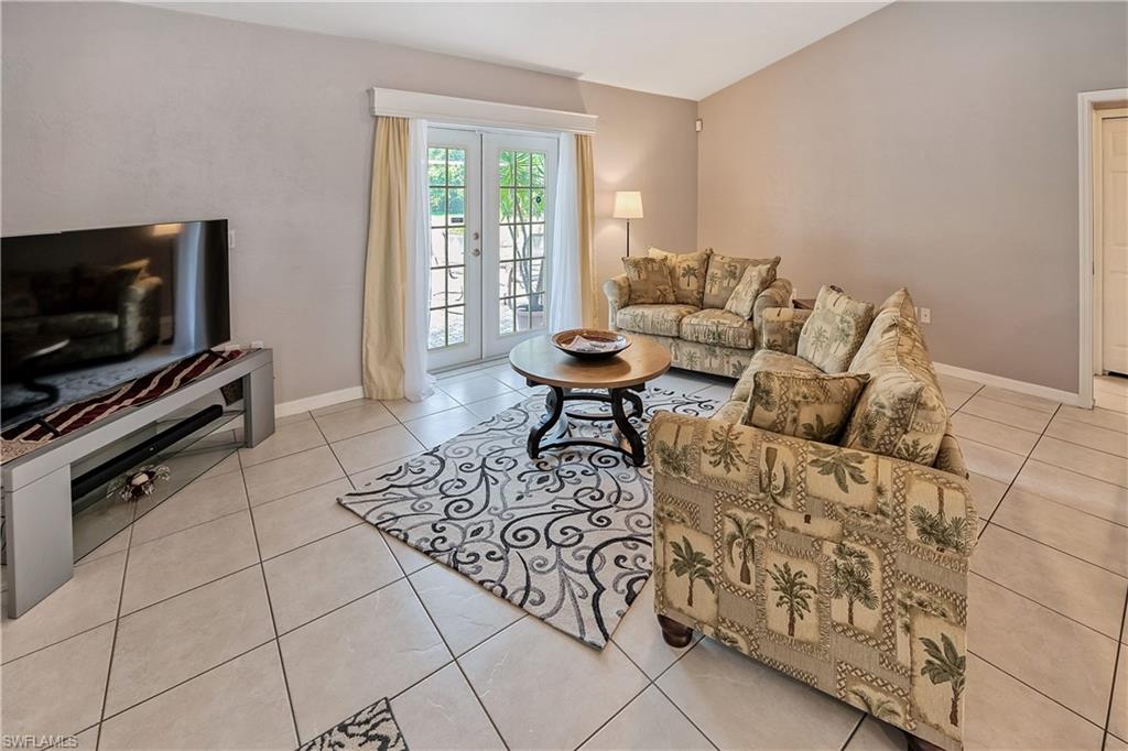10839 Sea Coral CT photo 10