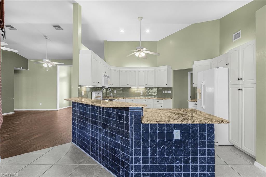 1137 SW 37th ST photo 13