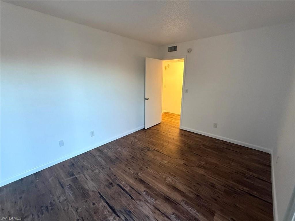 1406 Park Shore CIR 3 photo 12