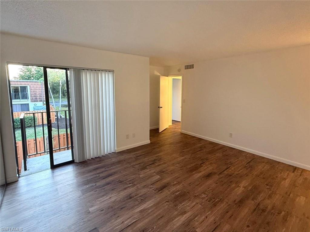 1406 Park Shore CIR 3 photo 9
