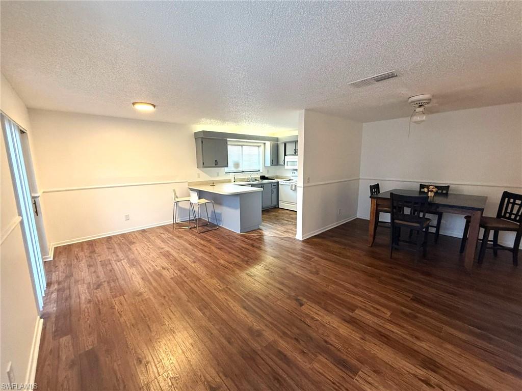 1406 Park Shore CIR 3