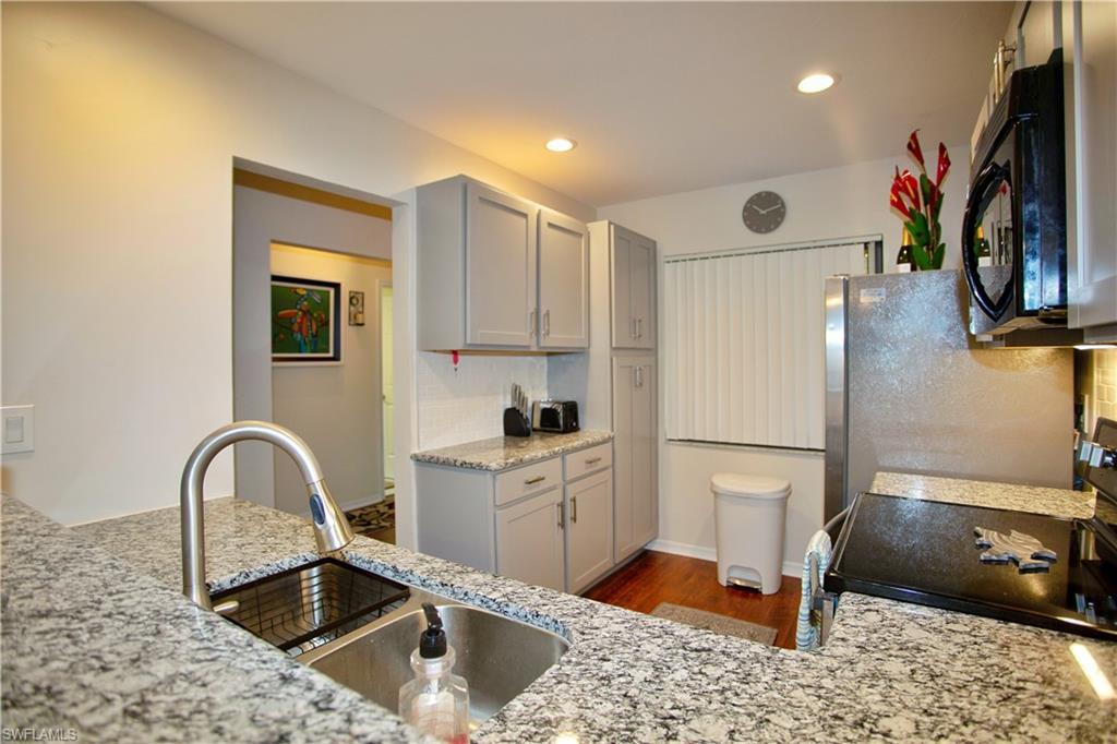 9871 Citadel LN 208 photo 13