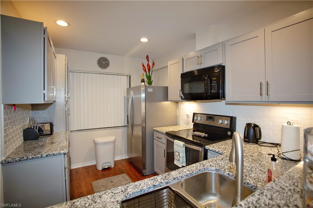 9871 Citadel LN 208 photo 12
