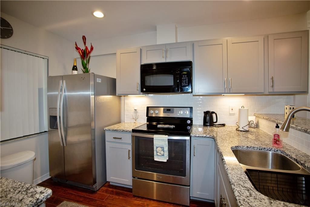 9871 Citadel LN 208 photo 10