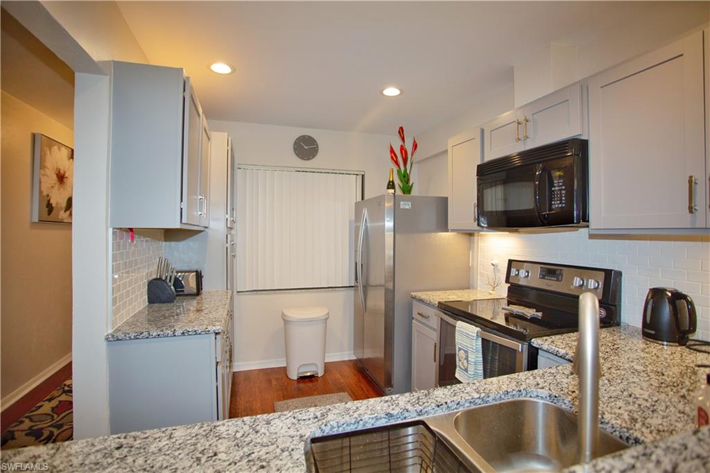 9871 Citadel LN 208 photo 14