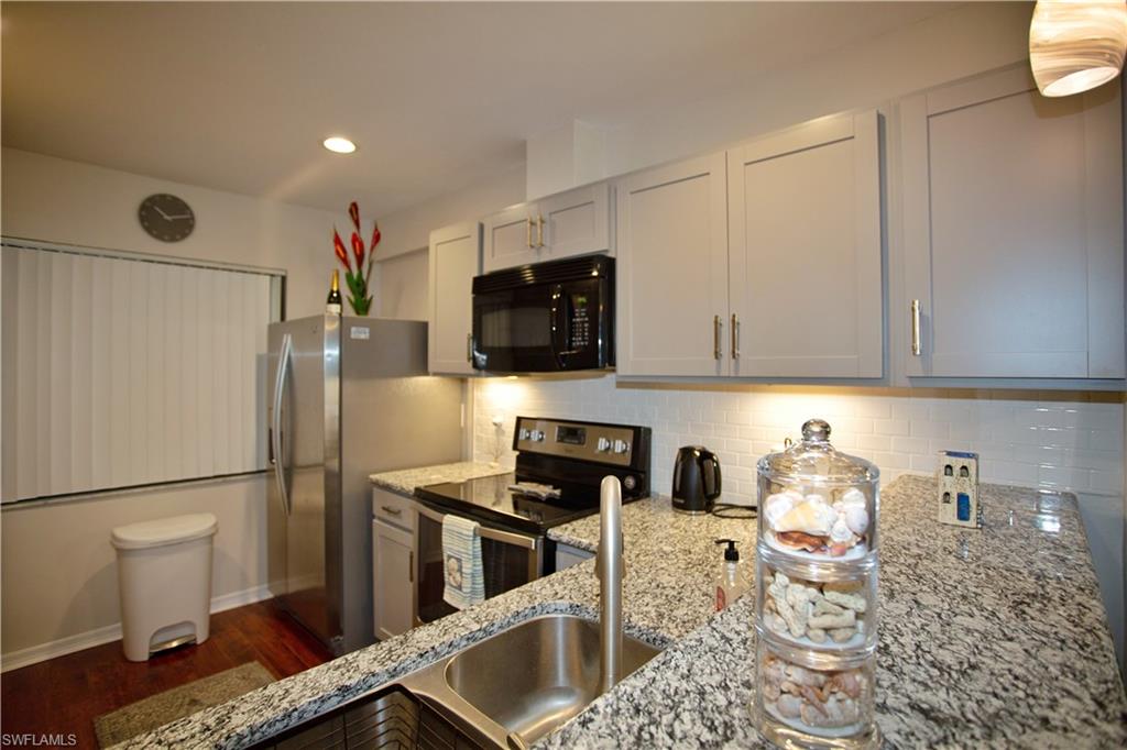 9871 Citadel LN 208 photo 11