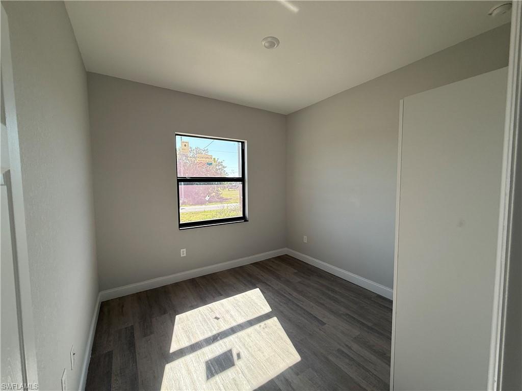 332/334 Gilbert AVE S photo 7