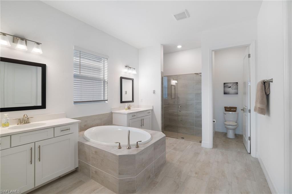 13682 Blue Bay CIR photo 17