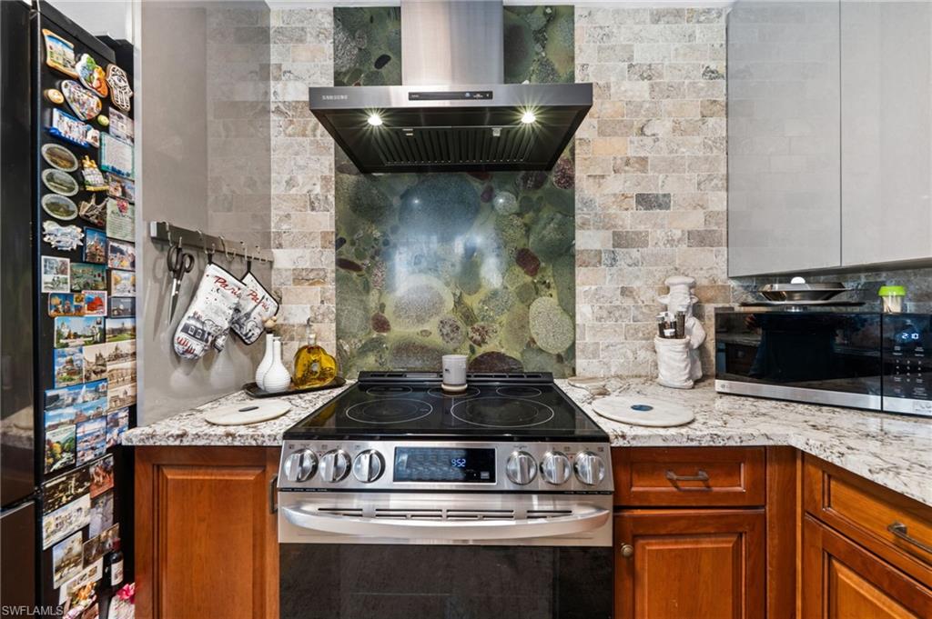 38 Willoughby DR photo 36