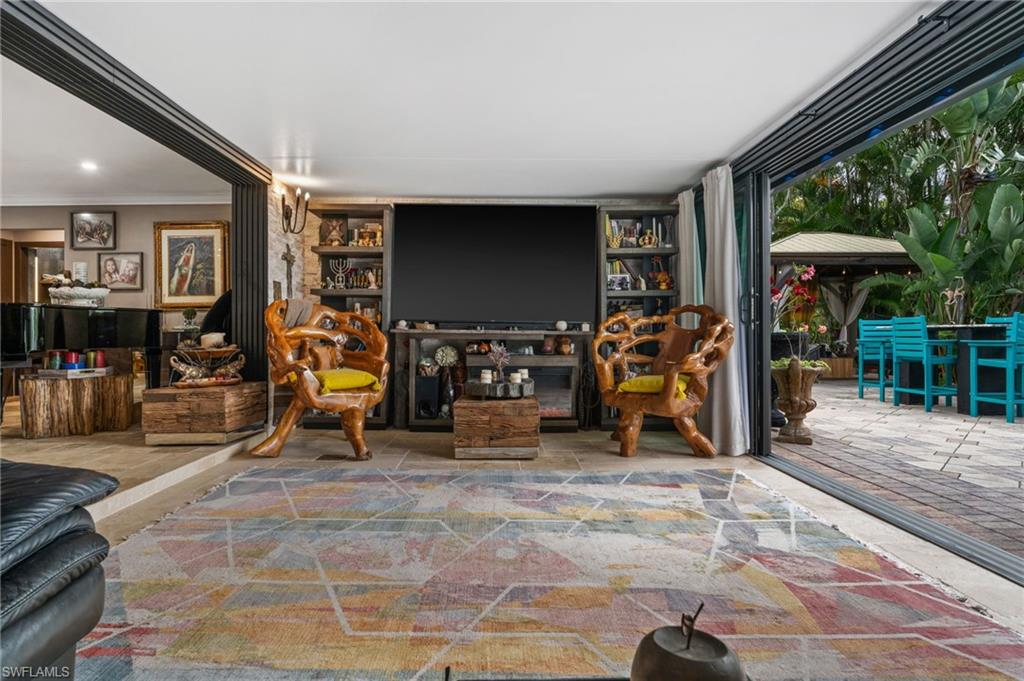 38 Willoughby DR photo 33