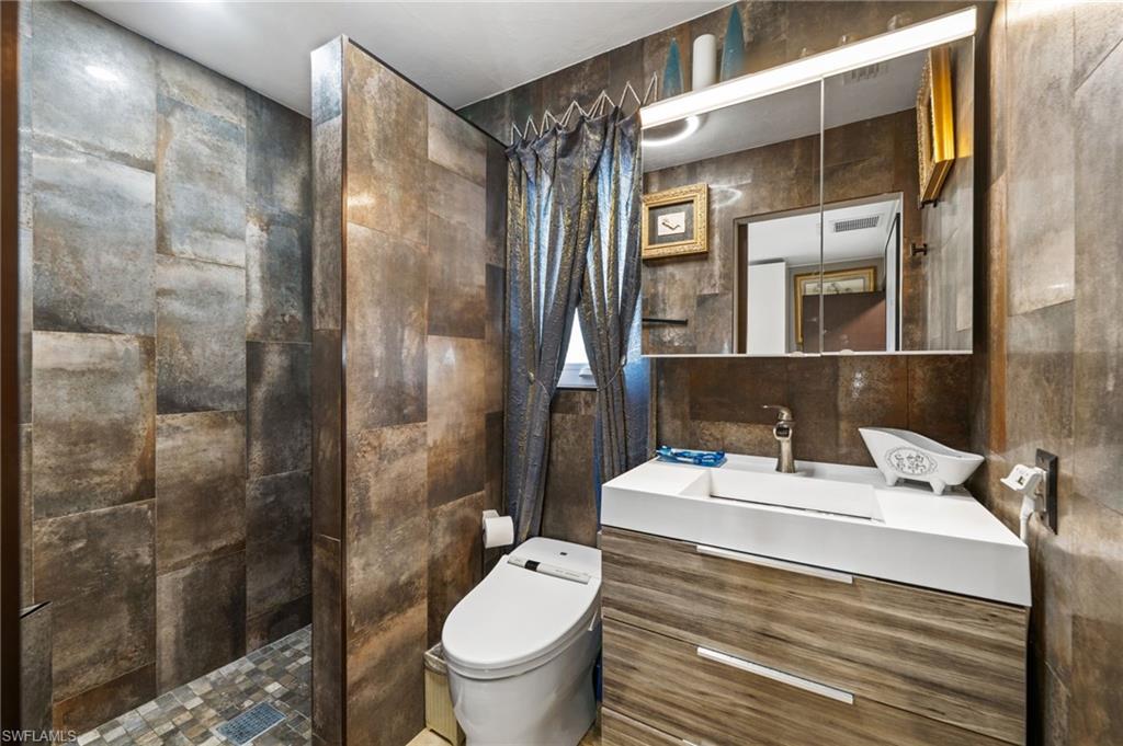 38 Willoughby DR photo 41