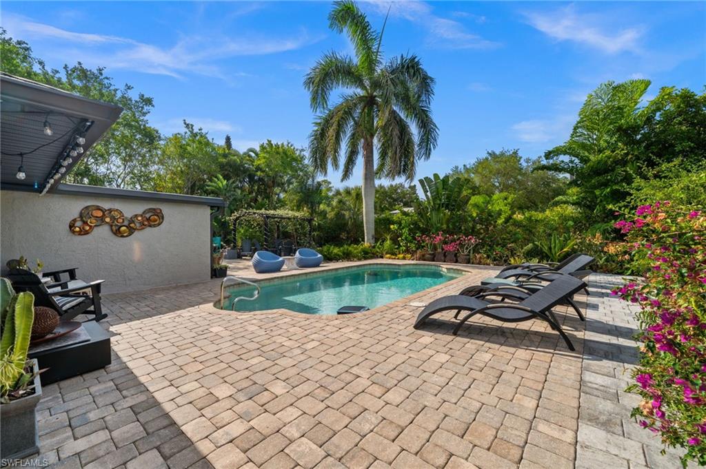 38 Willoughby DR photo 11