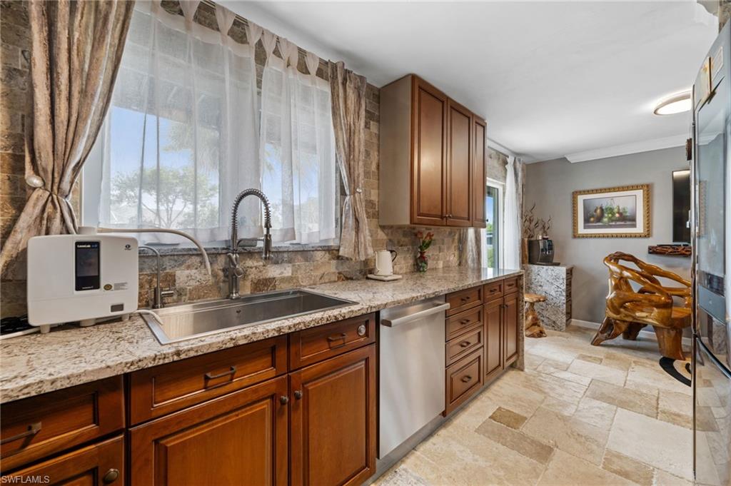 38 Willoughby DR photo 35