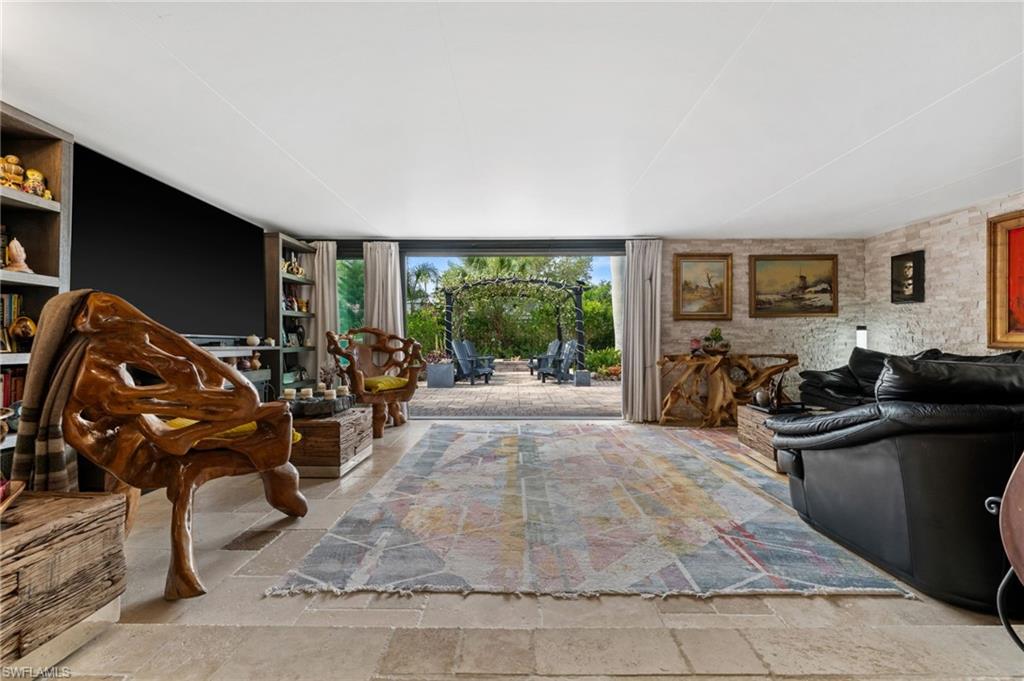 38 Willoughby DR photo 31