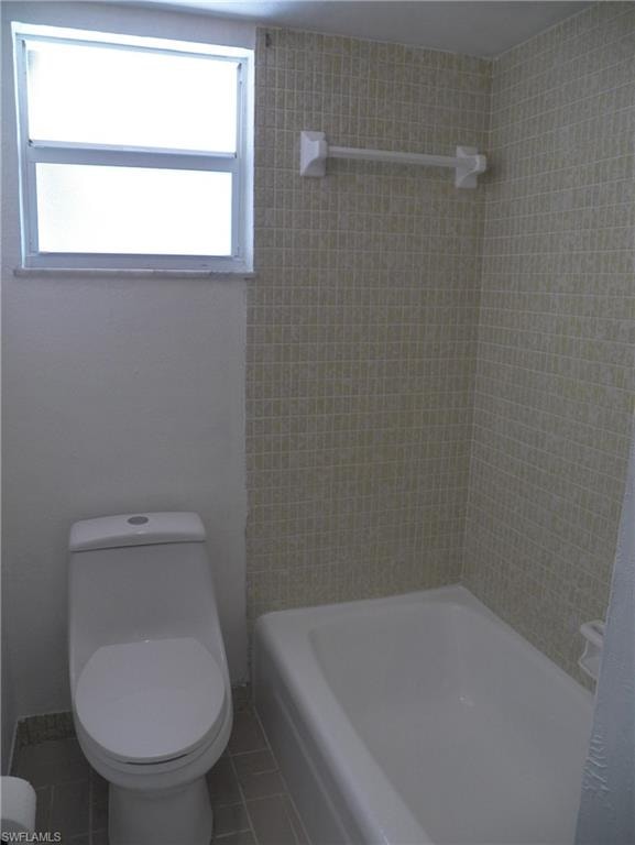 Tub in second bathroom