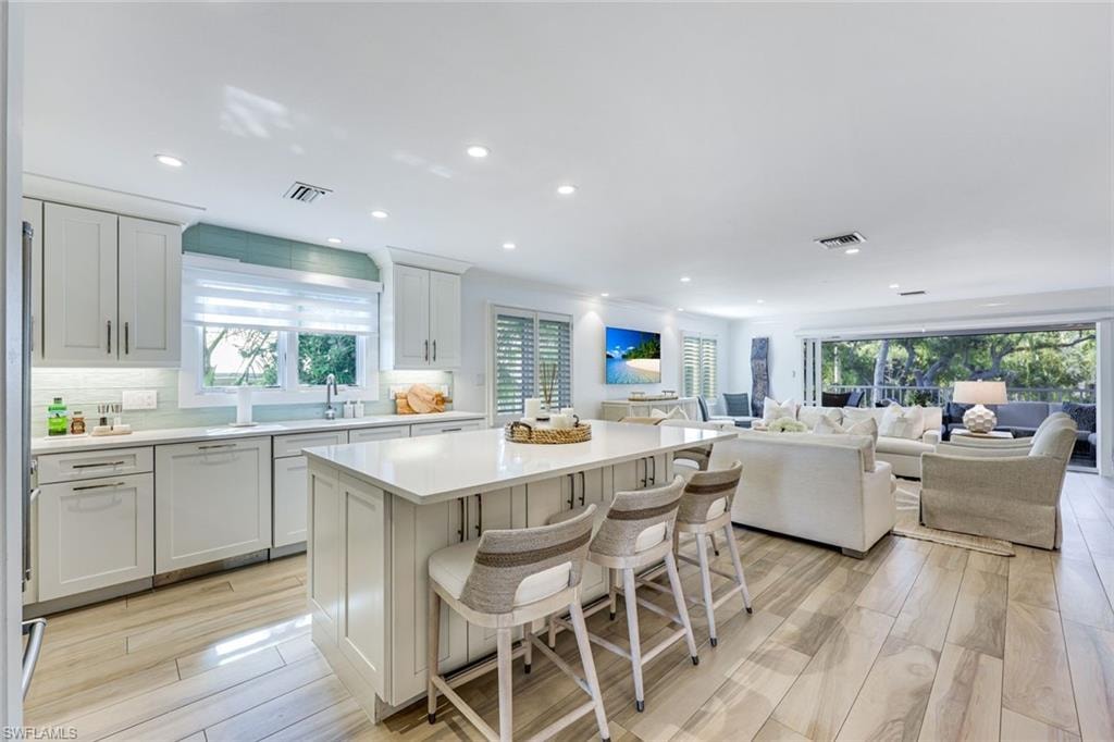 225 5th AVE S 104