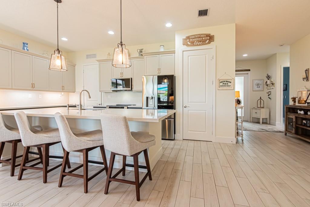 5255 Karlia DR