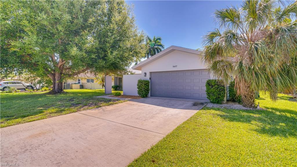 Welcome Home! 5657 Eichen Dr. Fort Myers, FL 33919