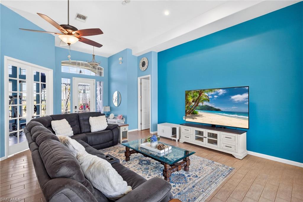 2334 SW Trafalgar PKWY