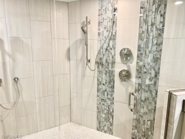 MASTER SHOWER