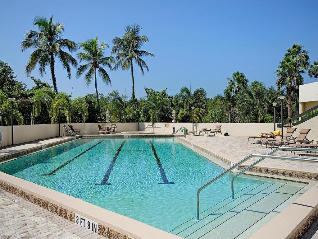 SUNNY POOL AND SPA