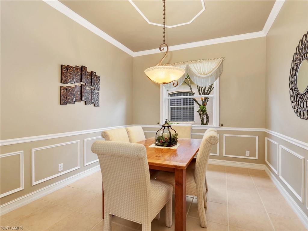Dining Room with Crown Molding, Chair Rail, Picture Molding, & Decorative Ceiling Molding