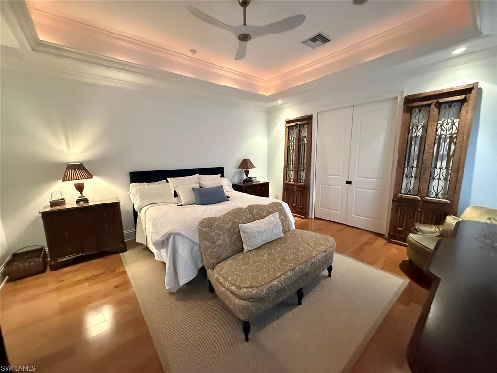2056 Mission DR photo 21