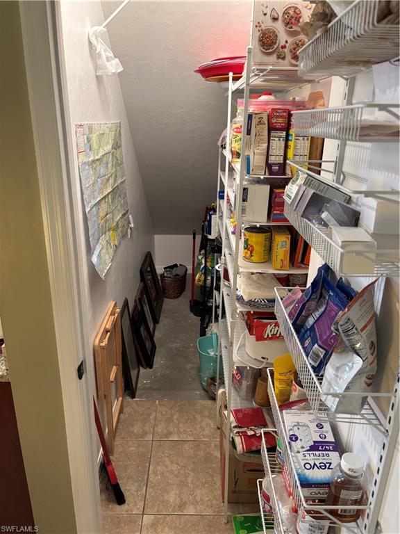 Walk-in Pantry