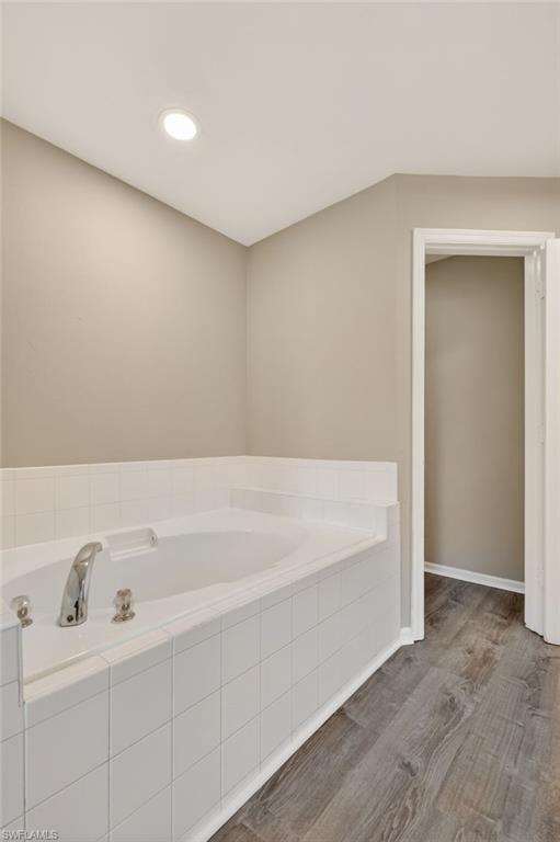 Separate Tub & Private Toilet Closet