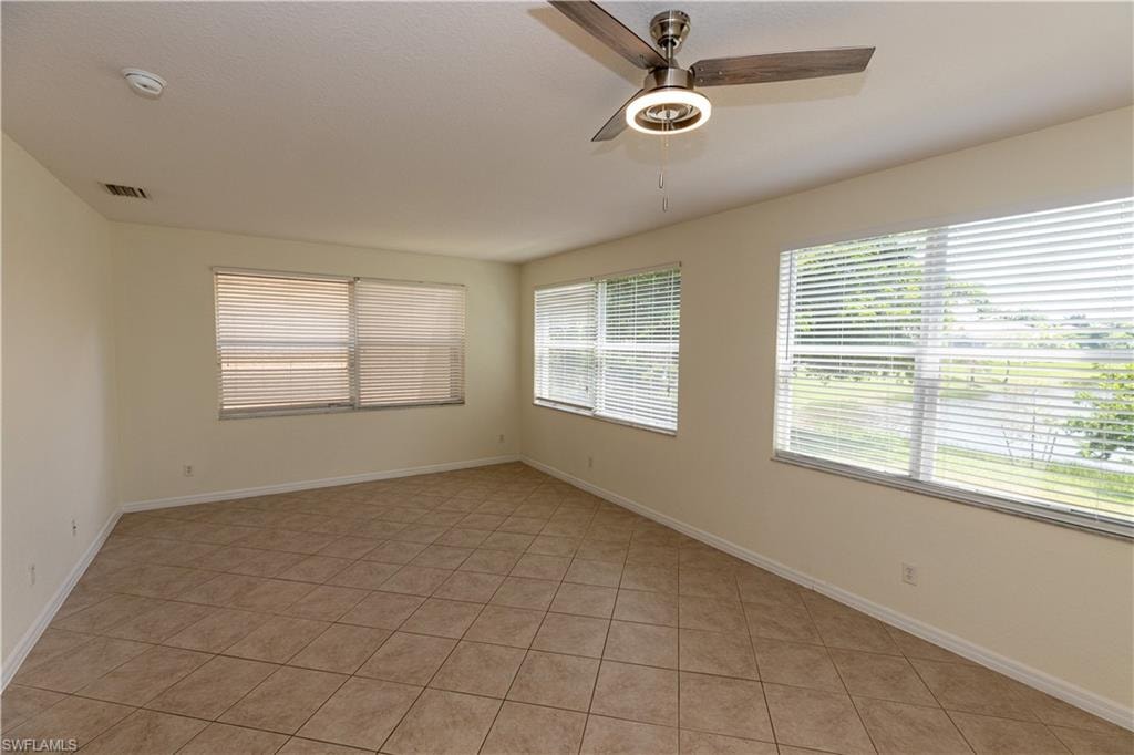 17007 Tremont ST photo 9