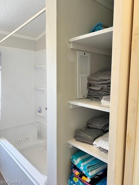 LINEN CLOSET NOT JETTED TUB