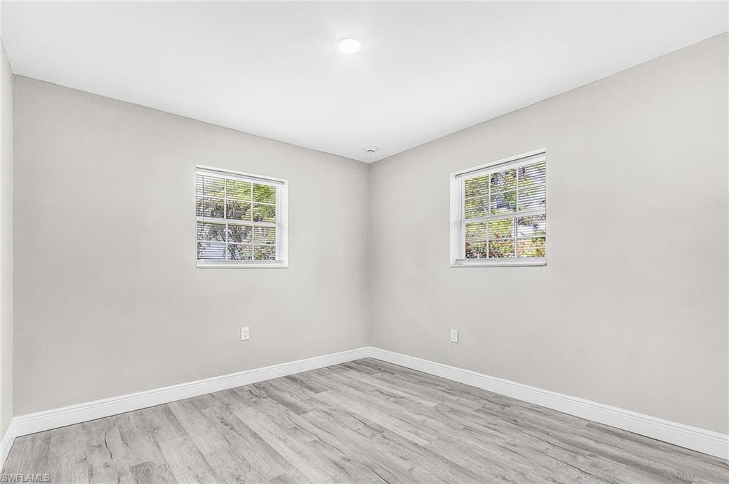 2648 Michigan AVE photo 12