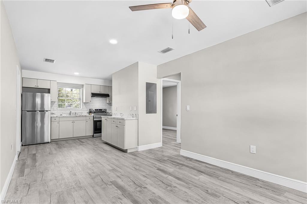 2648 Michigan AVE photo 8