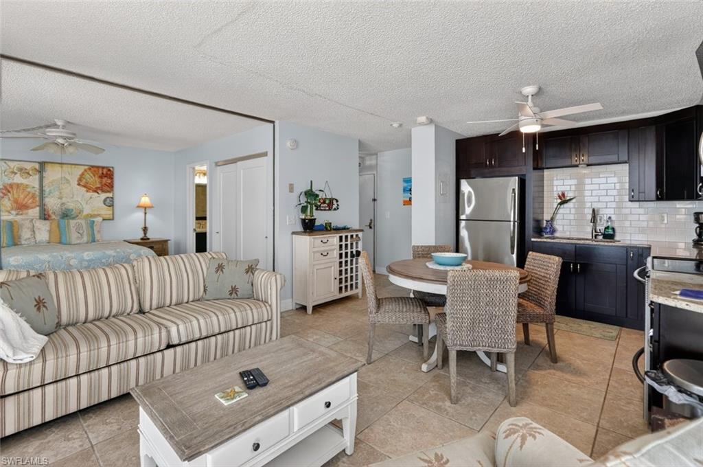 7330 Estero BLVD 702 photo 11