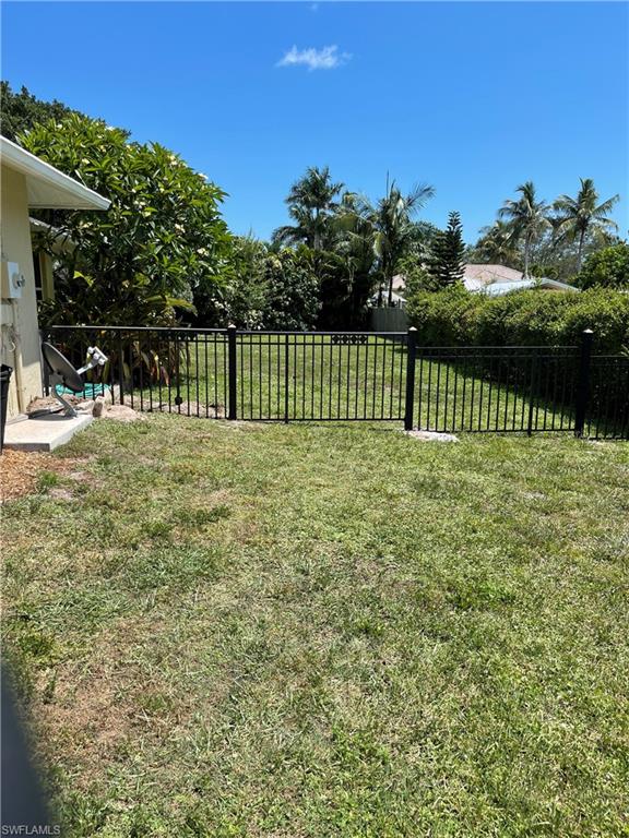 5232 Raintree LN photo 23