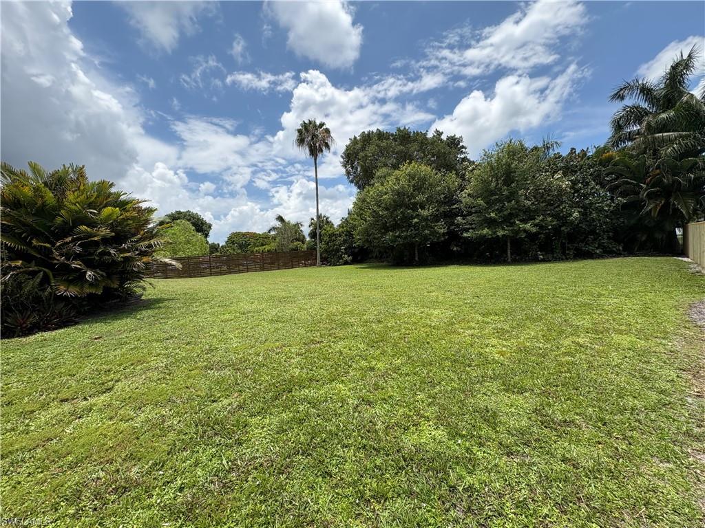 5232 Raintree LN photo 44