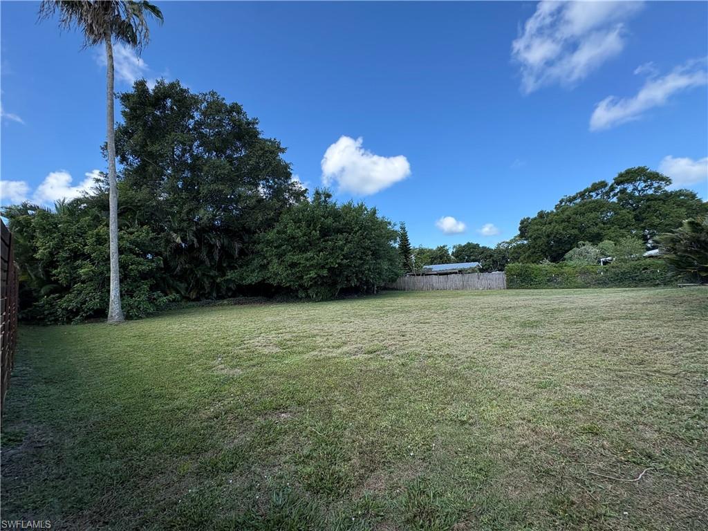 5232 Raintree LN photo 7