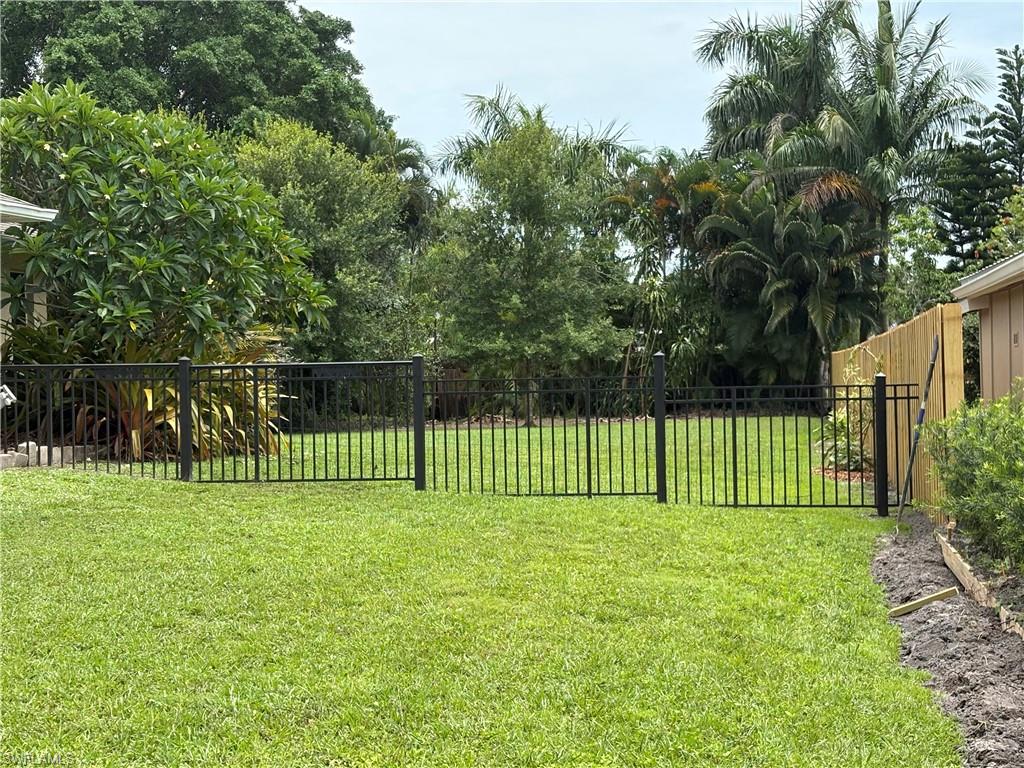 5232 Raintree LN photo 46