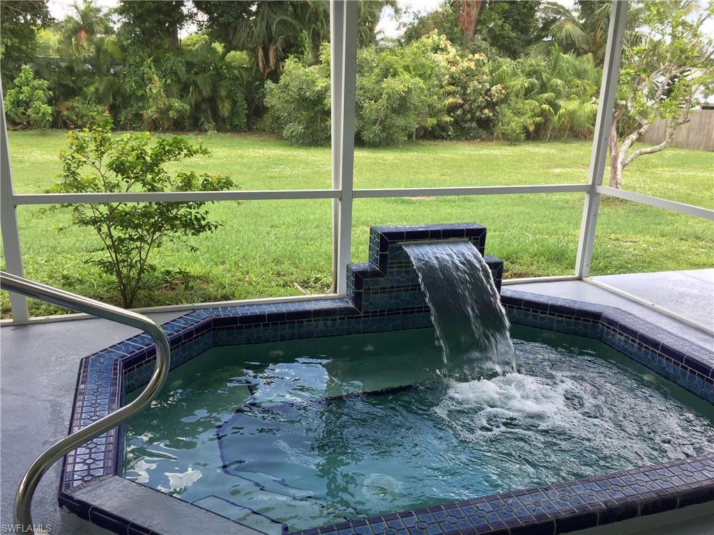 5232 Raintree LN photo 8